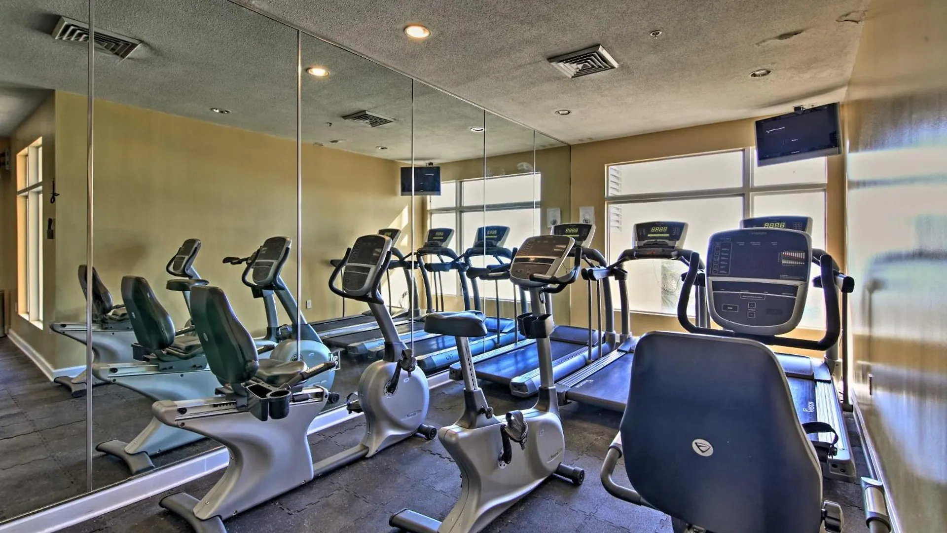 Oceanfront Pcb Condo With Gulf Views And Pool Access! Panama City Beach